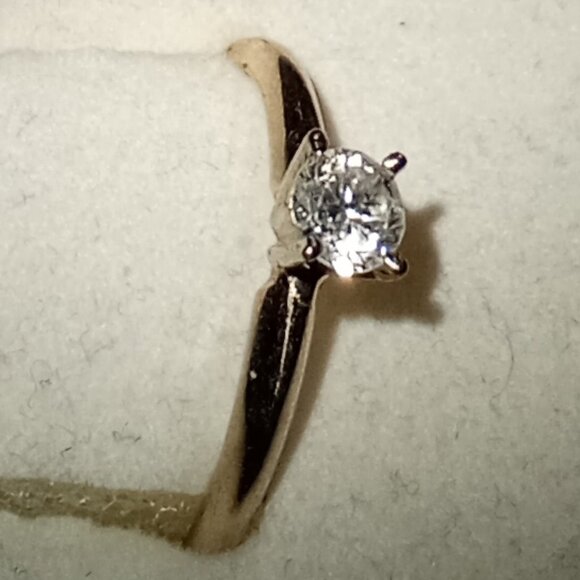 REDUCED!  14Kt Yellow Gold Quarter-Carat Diamond Solitaire Ring - Picture 2 of 6